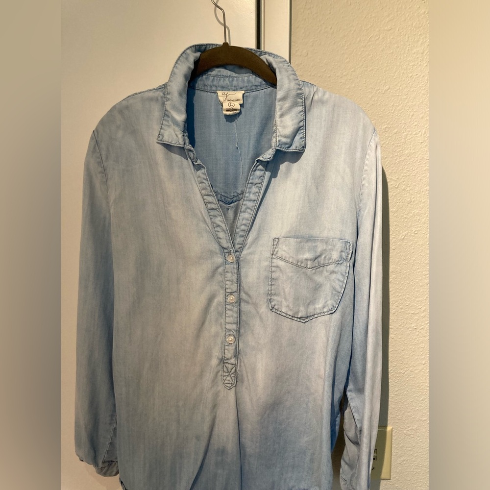 Light colored tencel pullover shirt